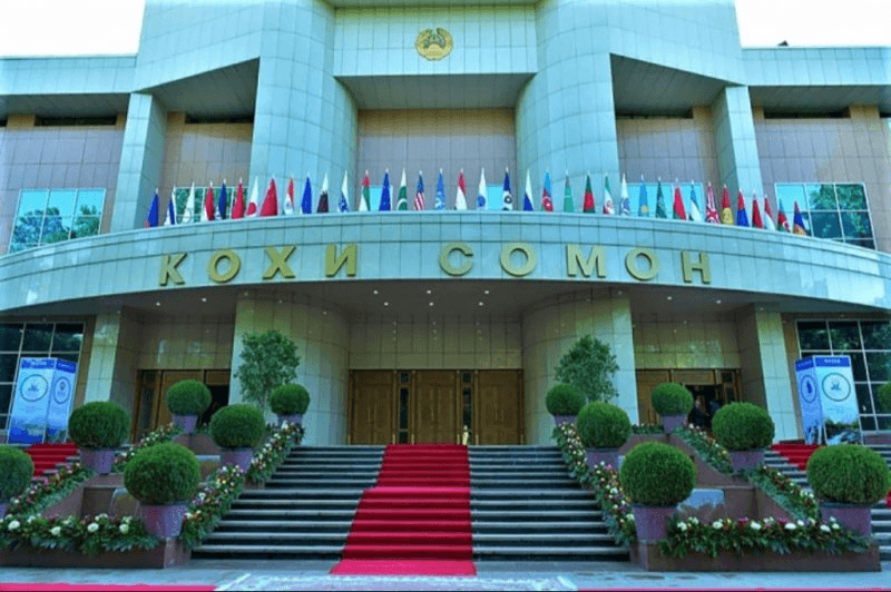 В Душанбе проходит заседание Совета глав правительств стран ШОС
