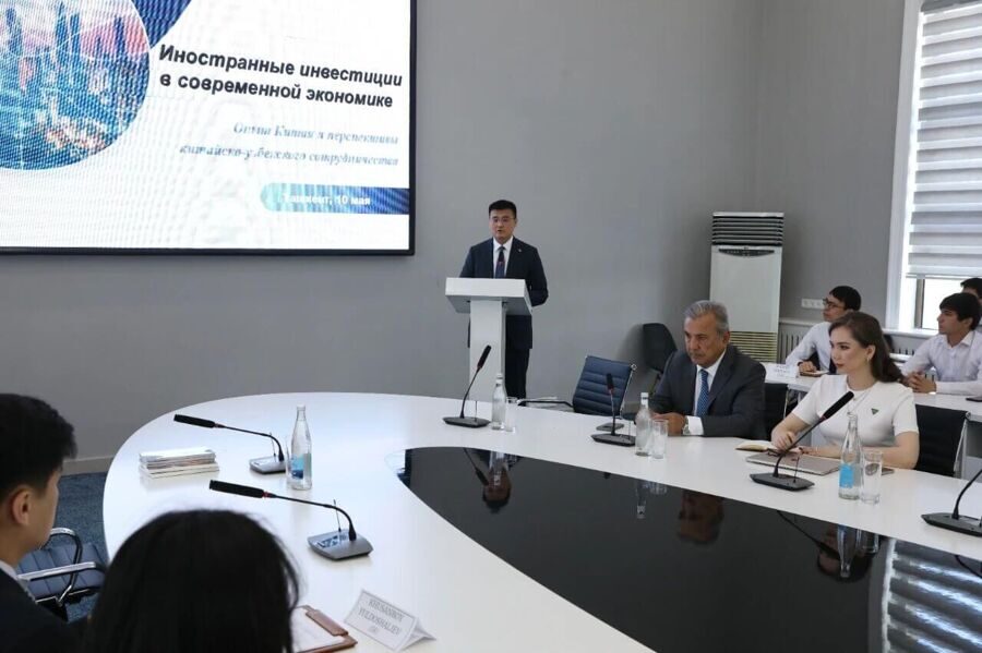 В Университете мировой экономики и дипломатии состоялась встреча с послом КНР в Узбекистане 