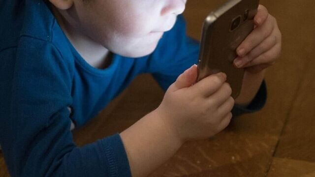 Детей в Узбекистане планируют защитить от «вредной» информации